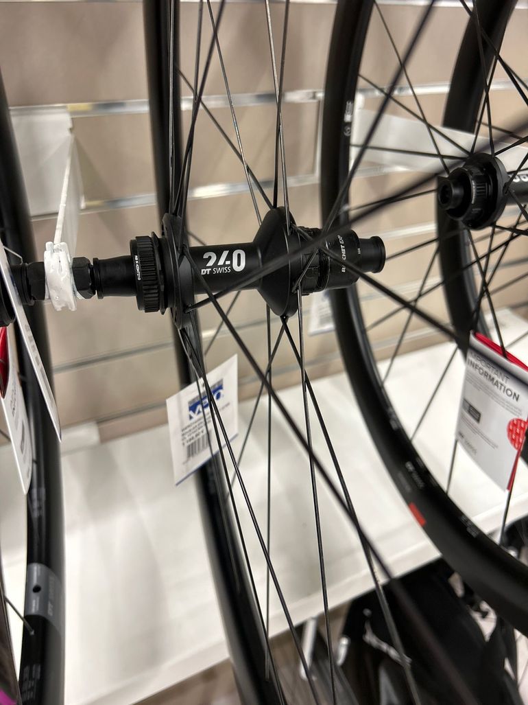 Used 2026 Paire de roue bike — image 3 of 4