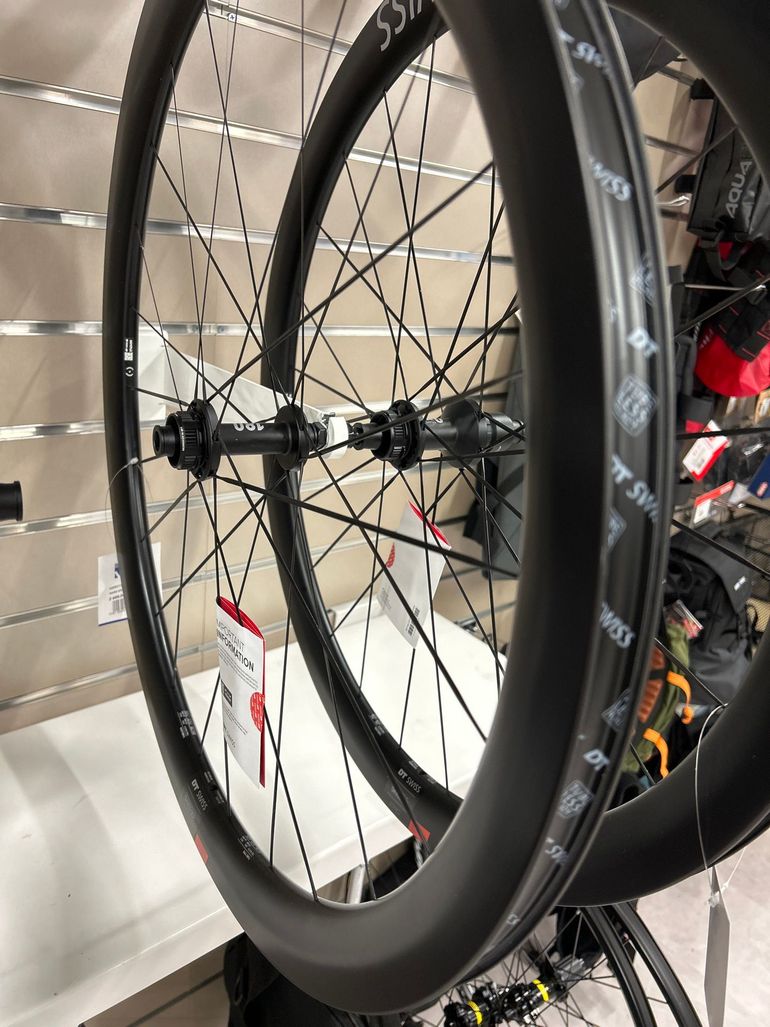 Used 2026 Paire de Roue bike — image 2 of 3