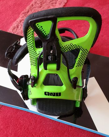 Used GNU GNU Snowboard YES Basic 155 cm + Fixation bike — image 5 of 11