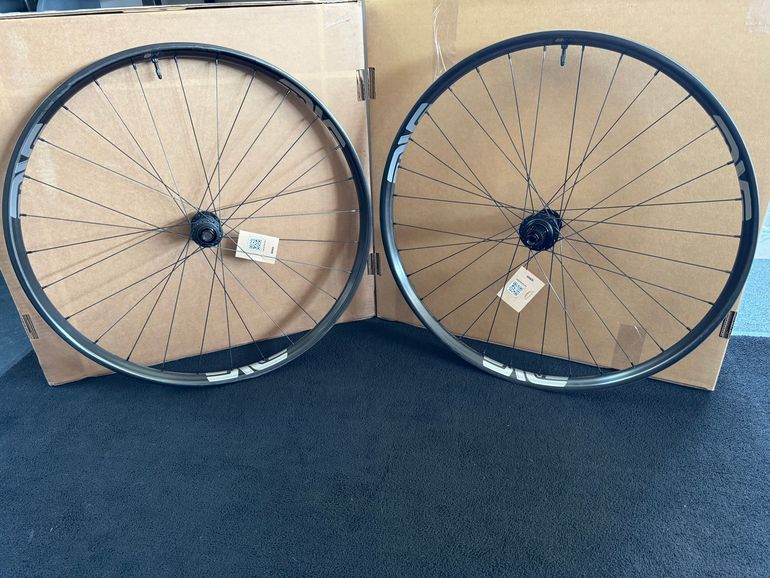 Used 2026 ENVE M8 29" Wheelset bike — image 1 of 5