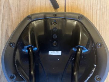Used Syncros Tofino R 2.0 Channel Saddle + Speed iS Direct Mount Saddlebag 300ml bike — image 4 of 14
