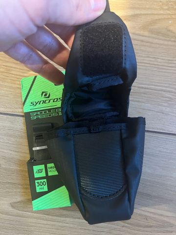 Used Syncros Tofino R 2.0 Channel Saddle + Speed iS Direct Mount Saddlebag 300ml bike — image 14 of 14