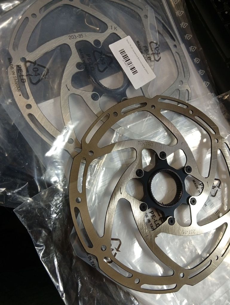 Used Tektro TR-35 203mm Center-Lock Disc Brake Rotor bike — image 2 of 4