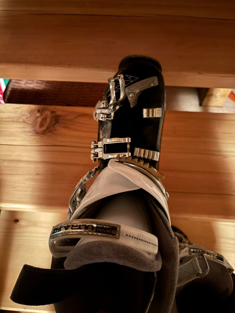 Used 2009 Tecnica PHNX ski boots bike — image 4 of 5