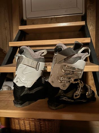 Used 2009 Tecnica PHNX ski boots bike
