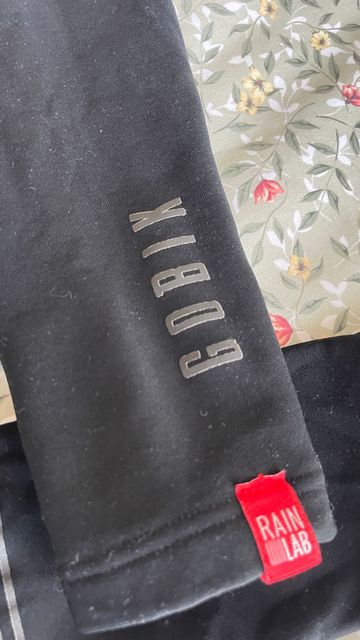 Used Gobik Manguitos Outdoor Clothing