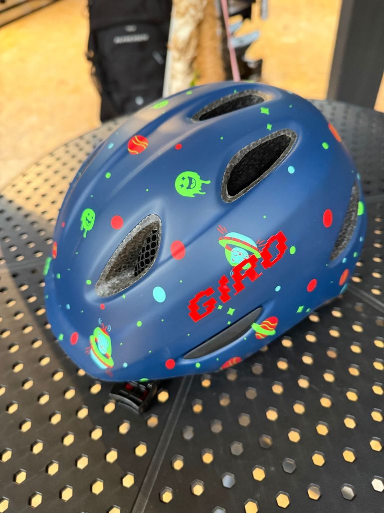 Used Giro Kask rowerowy dziecięcy  SCAMP space blue bike — image 4 of 10