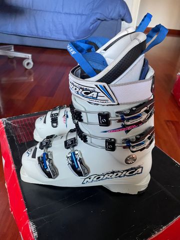 Used Nordica Dobermann Spitfire 100 Ski Boots bike — image 7 of 10
