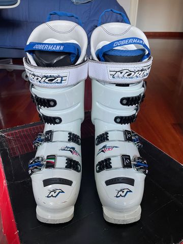 Used Nordica Dobermann Spitfire 100 Ski Boots bike — image 3 of 10