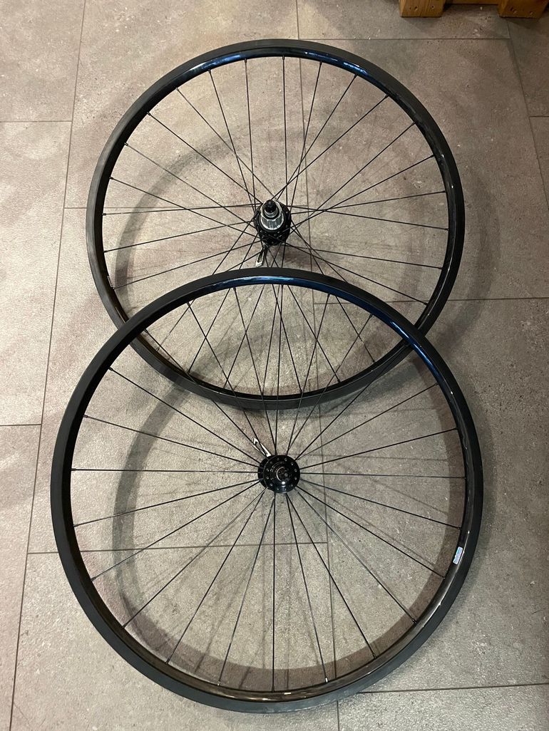 Used TurnR Race 24mm velgrem bike — image 1 of 4