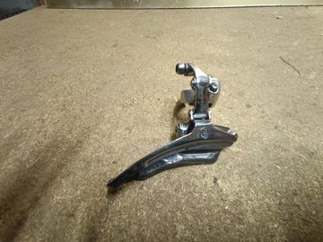 Używany Campagnolo Aventi Front Derailleur Drivetrain & Pedals