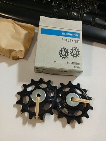 Used Shimano rd-m5100 bike — image 3 of 4