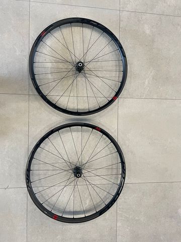 Used Fulcrum rapid red 300 bike — image 3 of 3
