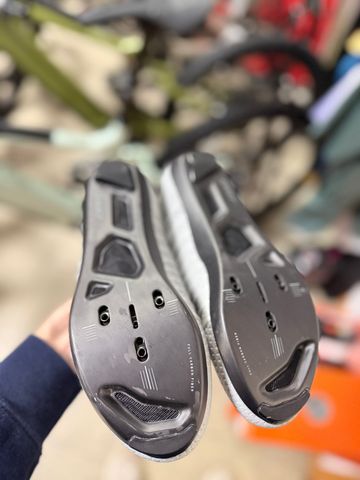 Used Dmt KR SL size 39, new road cycling shoes, grey, shoelaces 2025 bike — image 7 of 8