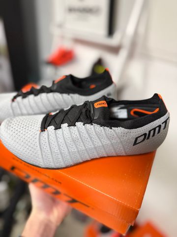Used Dmt KR SL size 39, new road cycling shoes, grey, shoelaces 2025 bike — image 4 of 8