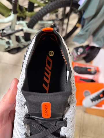 Used Dmt KR SL size 39, new road cycling shoes, grey, shoelaces 2025 bike — image 6 of 8