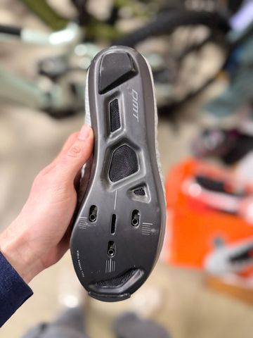Used Dmt KR SL size 39, new road cycling shoes, grey, shoelaces 2025 bike — image 5 of 8