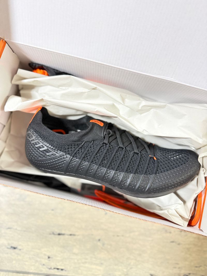 Used Dmt KR SL size 40 road cycling shoes black 2025 Cycling Shoes