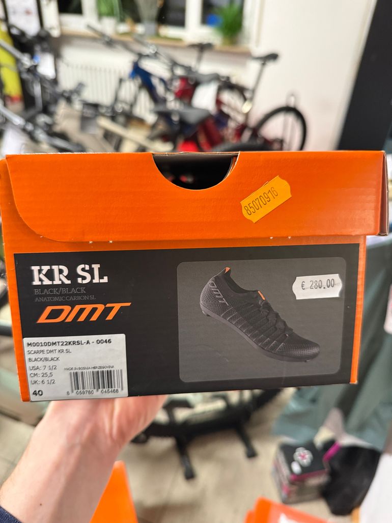 dmt KR SL size 40 road cycling shoes black 2025