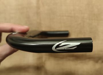 Used Zipp Vuka Alumina Bullhorn Basebar 40cm 2023 bike — image 5 of 6