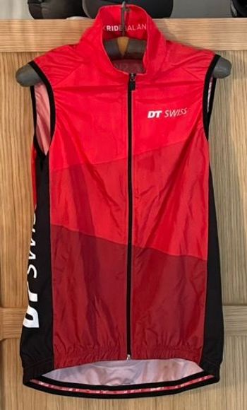 Dt Swiss, Gilet (shower proof)