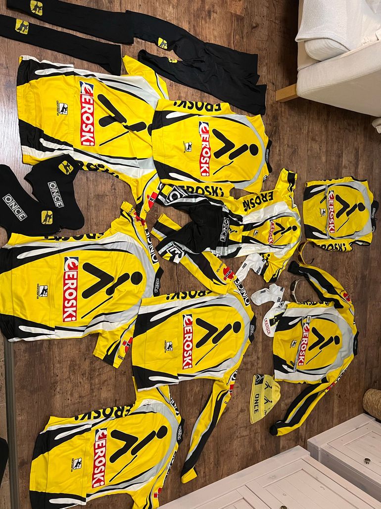 Used 2001 Once Eroski set of jerseys, jacket, gilets, accesories and sunglasses bike — image 4 of 7