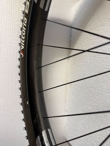 Použité Enve M640 bike — obrázek 50 z 50