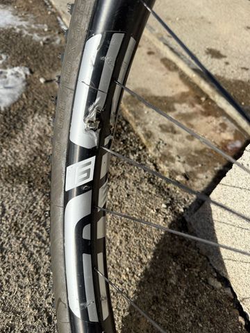 Použité Enve M640 bike — obrázek 9 z 50