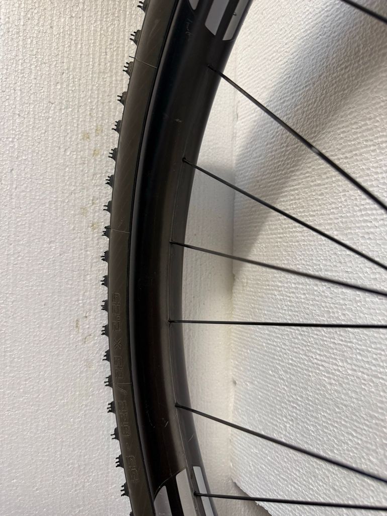 Použité Enve M640 bike — obrázek 39 z 50