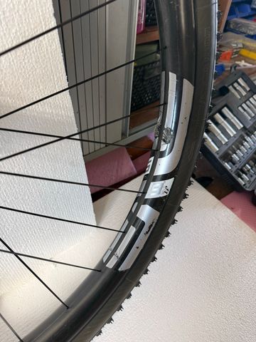 Použité Enve M640 bike — obrázek 34 z 50