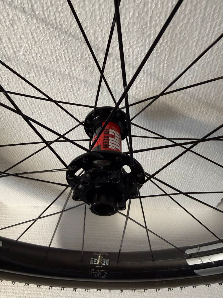 Použité Enve M640 bike — obrázek 44 z 50