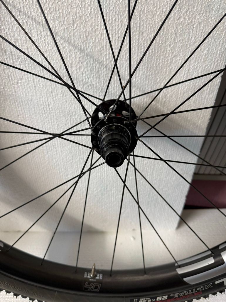 Použité Enve M640 bike — obrázek 27 z 50