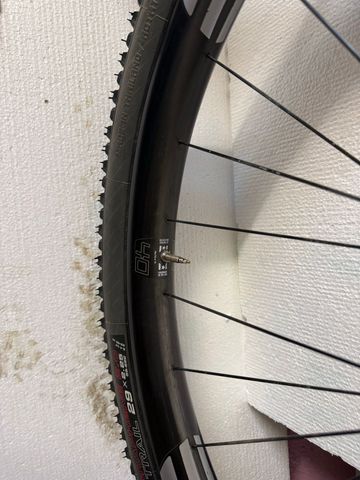 Použité Enve M640 bike — obrázek 30 z 50