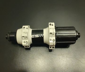 Used 2022 DT Swiss RA Rear Hub 28h bike — image 3 of 3