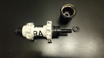 Used 2022 DT Swiss RA Rear Hub 28h bike — image 2 of 3