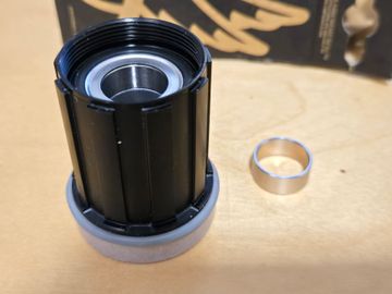 Used 2025 Campagnolo FH-HGA 33 Freehub Shimano HG bike — image 3 of 3