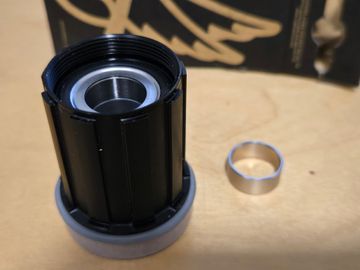 Used 2025 Campagnolo FH-HGA 33 Freehub Shimano HG bike — image 2 of 3