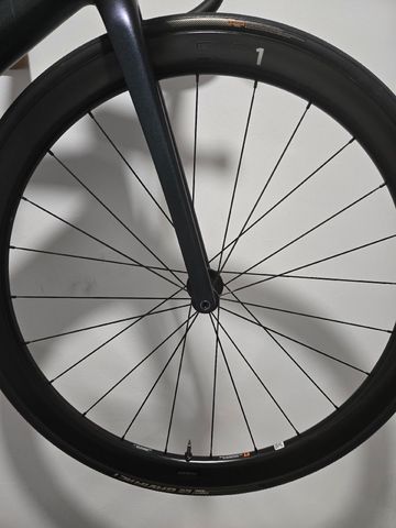 Used 2021 Giant SLR 1 42mm Sram XDR bike — image 2 of 6