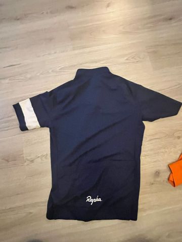 Used 2024 Rapha Fiets Shirt bike — image 2 of 3