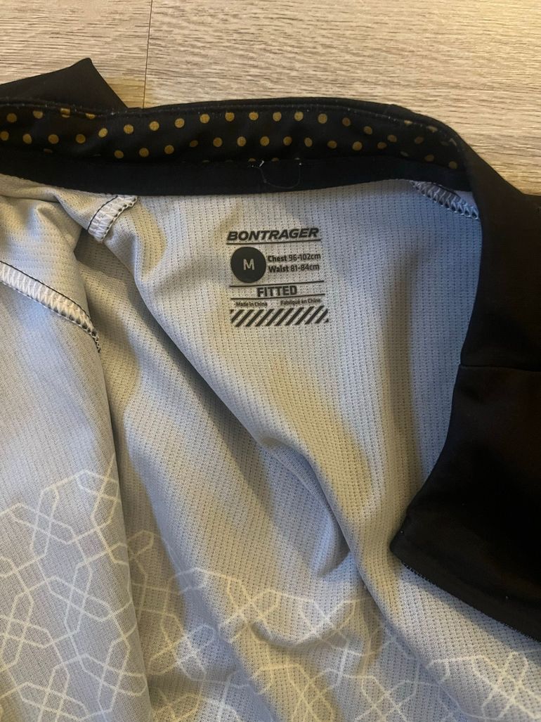 Used Bontrager Fiets Shirt bike — image 3 of 3