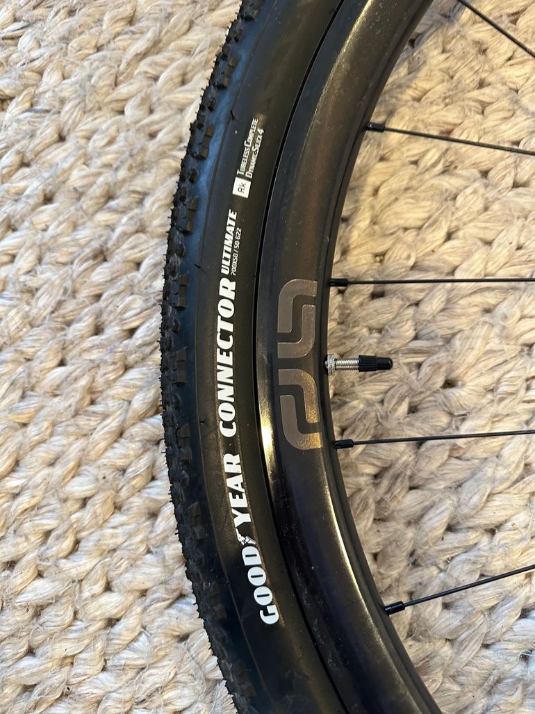 Used E*Thirteen Piedmont Race Carbon Wheels 2024 bike — image 3 of 5