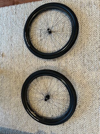 Used E*Thirteen Piedmont Race Carbon Wheels 2024 bike — image 5 of 5