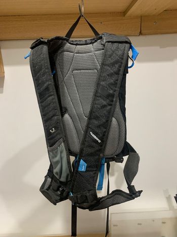 Used Shimano Unzen 4L Enduro Hydration Pack 2019 bike — image 2 of 2