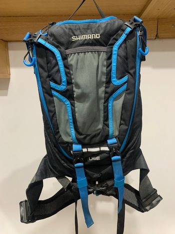 Used Shimano Unzen 4L Enduro Hydration Pack 2019 bike