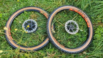 Race Face, Roues