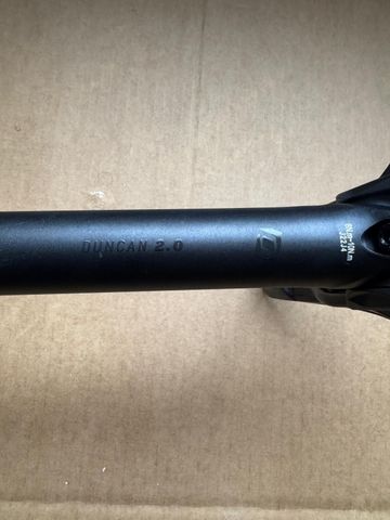 Used Syncros Duncan 2.0 31.6 x 400mm Seatpost bike — image 3 of 7