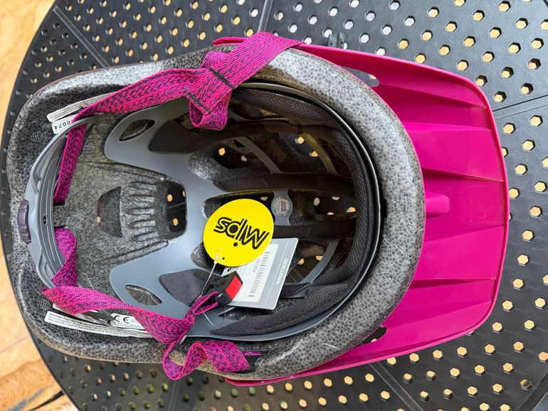 Used Giro Kask  Verce Integrated Mips Matte Pink bike — image 6 of 13