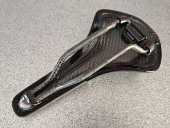 Used Fizik Sella  Antares R1 Regular Carbon bike — image 3 of 5