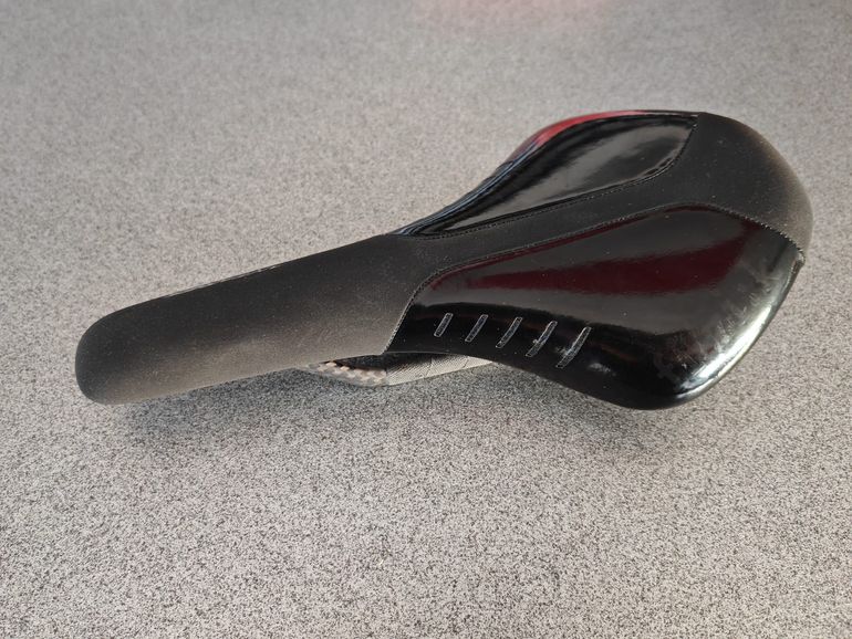 Used Fizik Sella  Antares R1 Regular Carbon bike — image 2 of 5