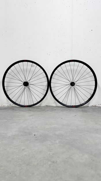 Fulcrum, Rapid Red 900